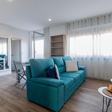Downtown 1Br Apartment W/ Balcony By Lovelystay Porto Exterior photo