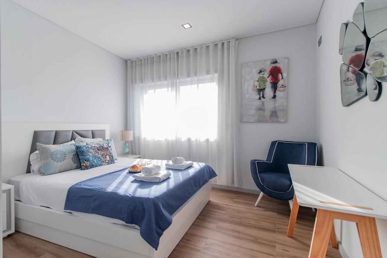 Downtown 1Br Apartment W/ Balcony By Lovelystay Porto Exterior photo