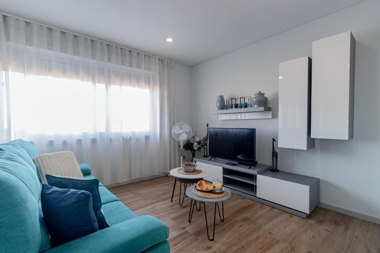 Downtown 1Br Apartment W/ Balcony By Lovelystay Porto Exterior photo