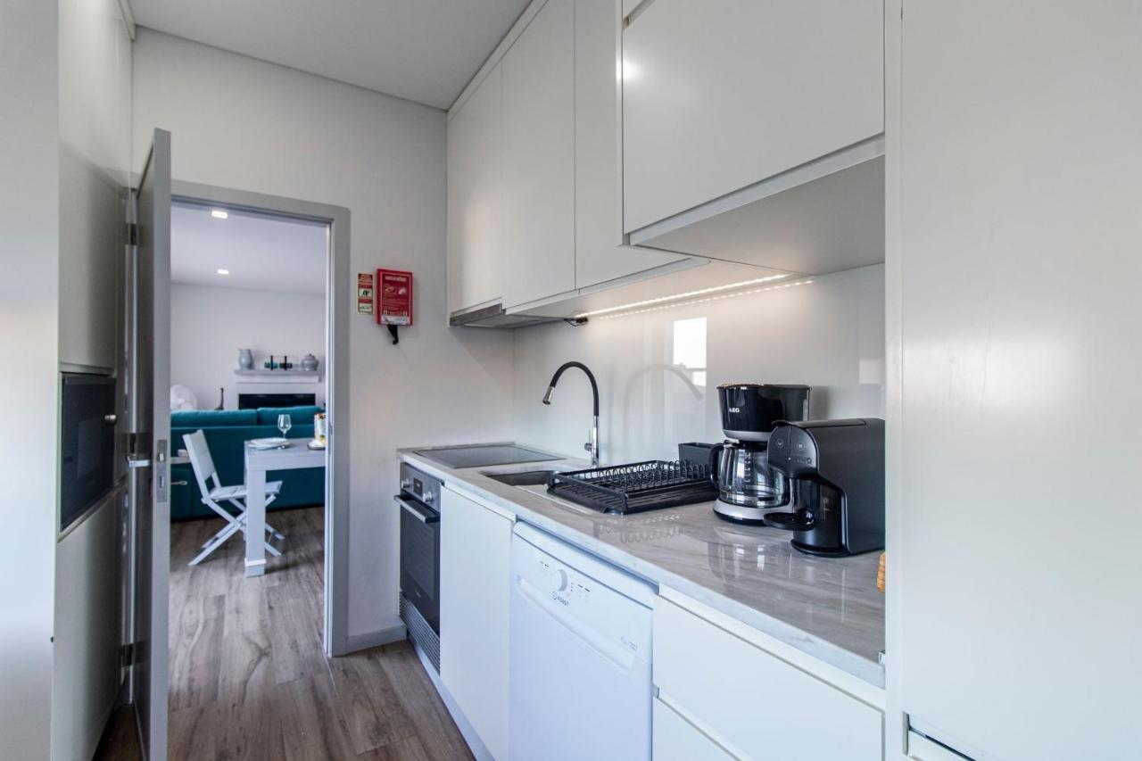 Downtown 1Br Apartment W/ Balcony By Lovelystay Porto Exterior photo