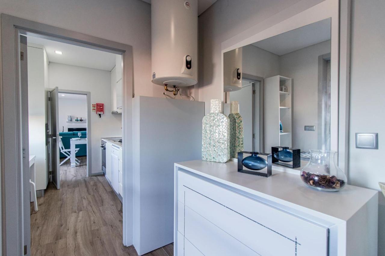 Downtown 1Br Apartment W/ Balcony By Lovelystay Porto Exterior photo
